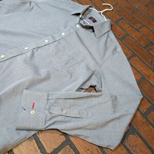 Mid Gray Cotton uNTUCKit Shirt - Red Accents